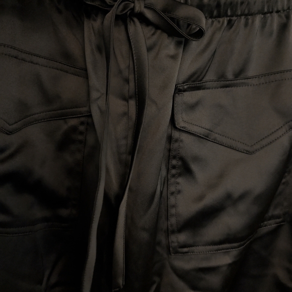 Women's Black Cargo Pants - Picture 14 of 15